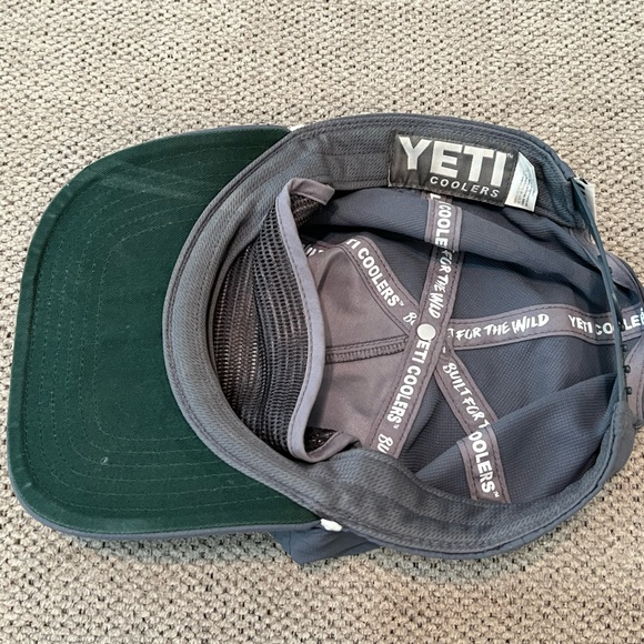 Yeti SnapBack Adjustable Hat‎ - Picture 3 of 5